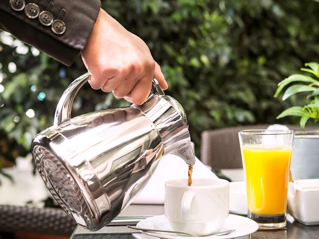 Sofitel Beirut Le Gabriel Hotel Екстериор снимка