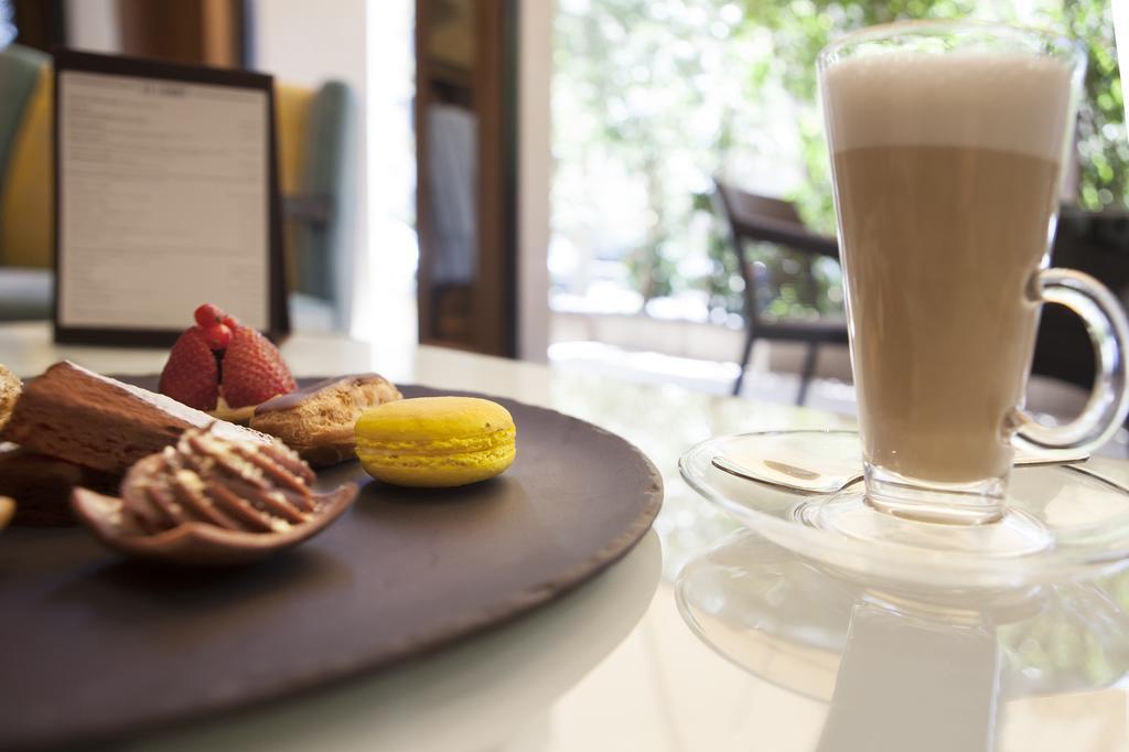 Sofitel Beirut Le Gabriel Hotel Екстериор снимка