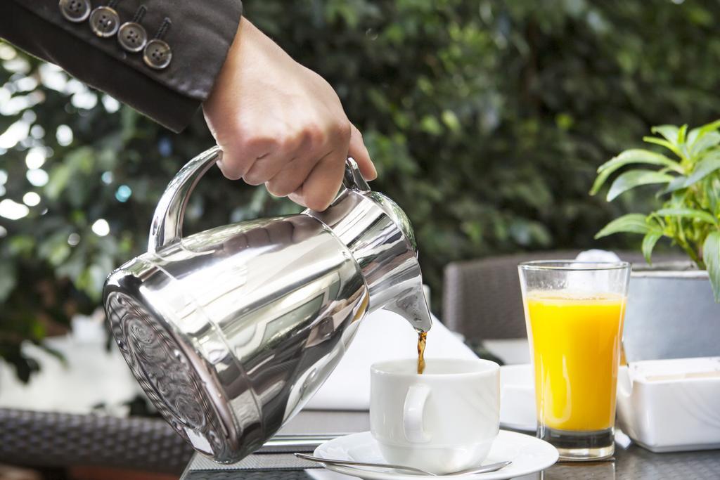 Sofitel Beirut Le Gabriel Hotel Екстериор снимка